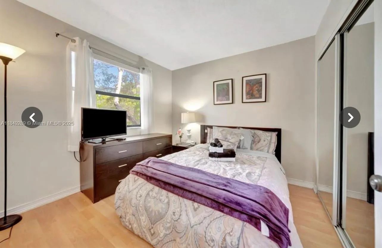 15710 E Waterside Cir, #205