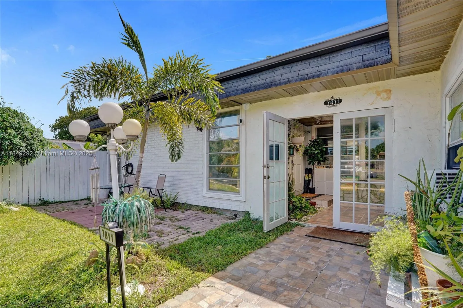 7811 NW 75th Ave
