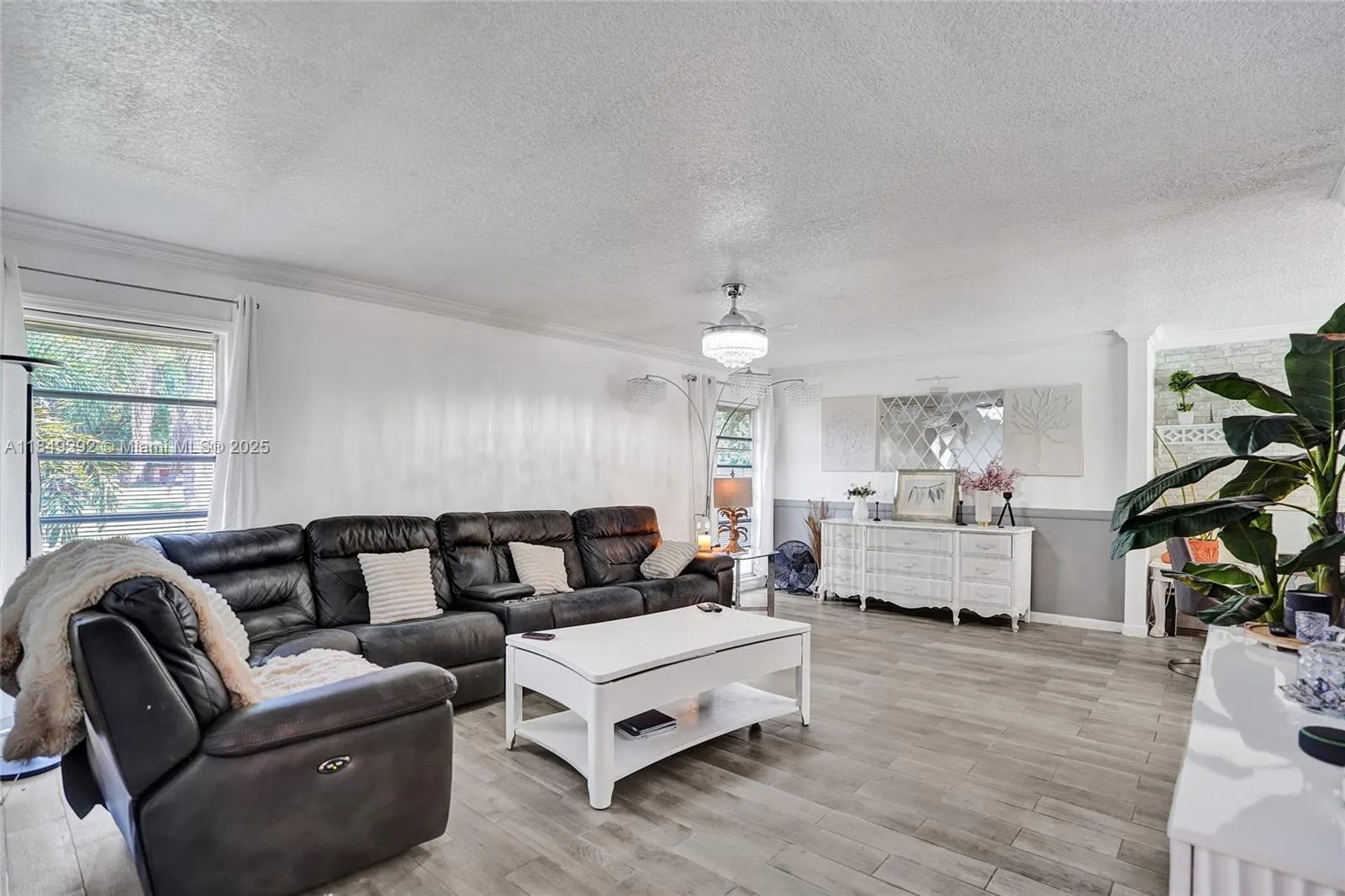 7811 NW 75th Ave