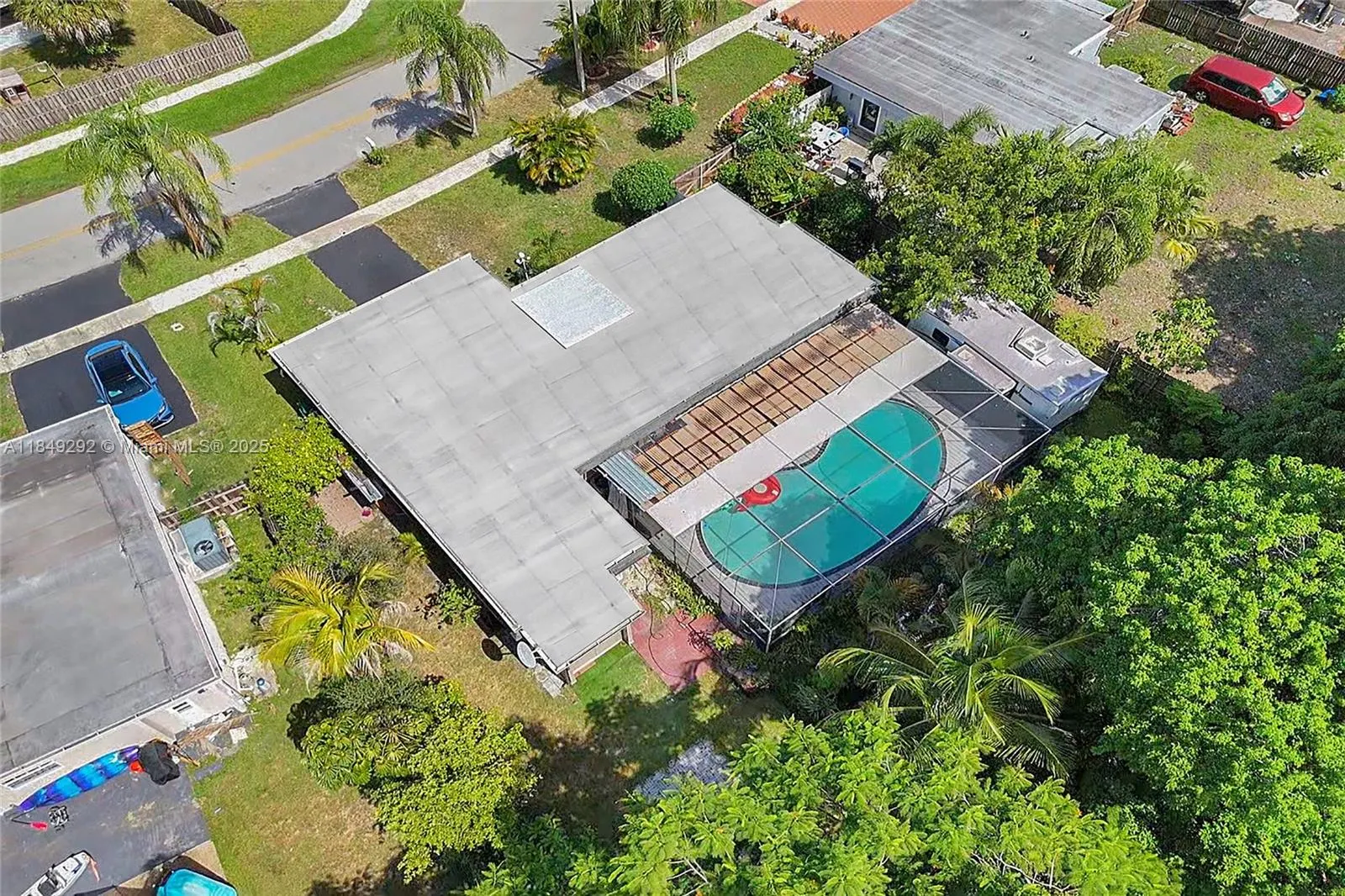 7811 NW 75th Ave