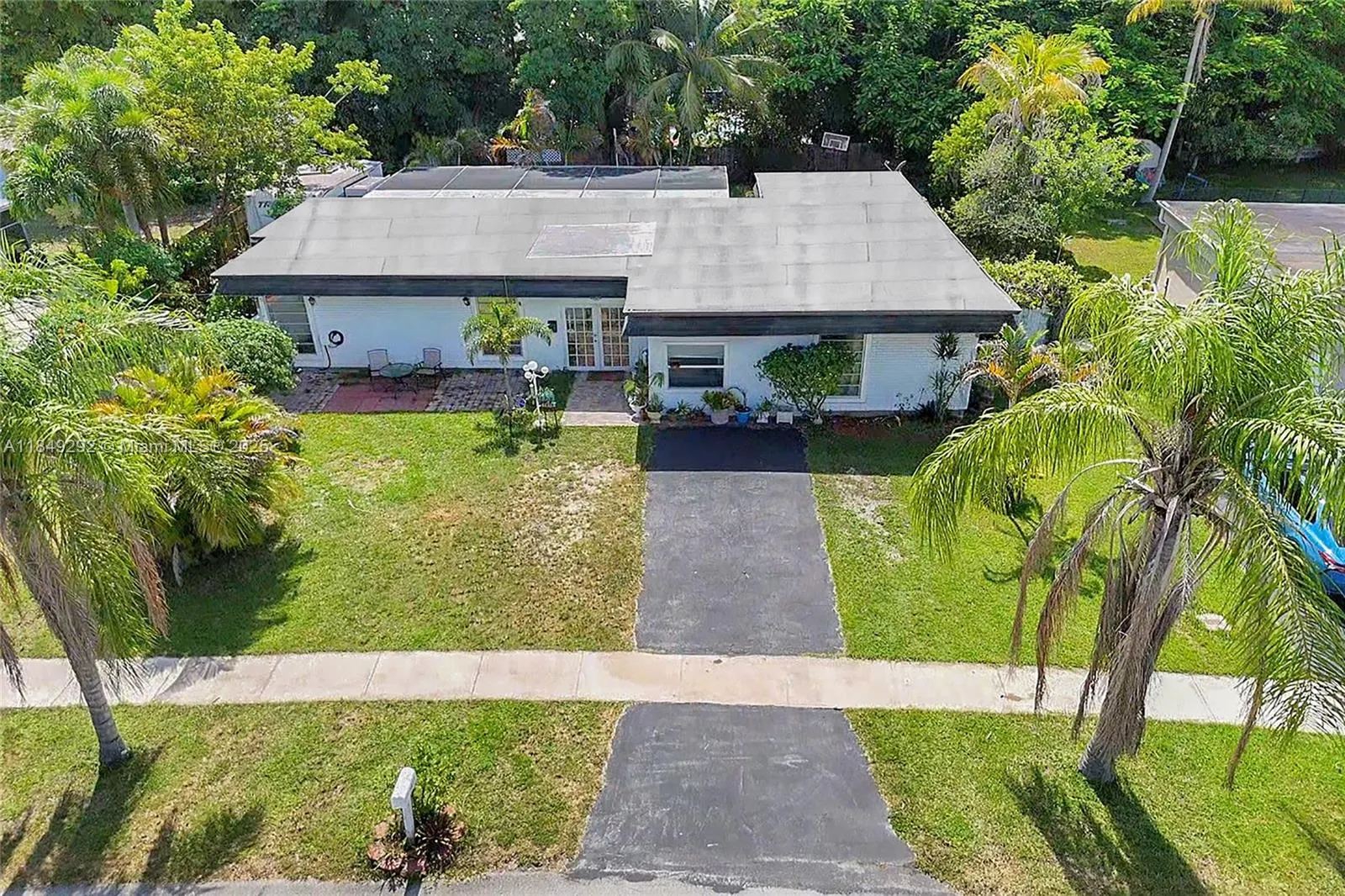 7811 NW 75th Ave