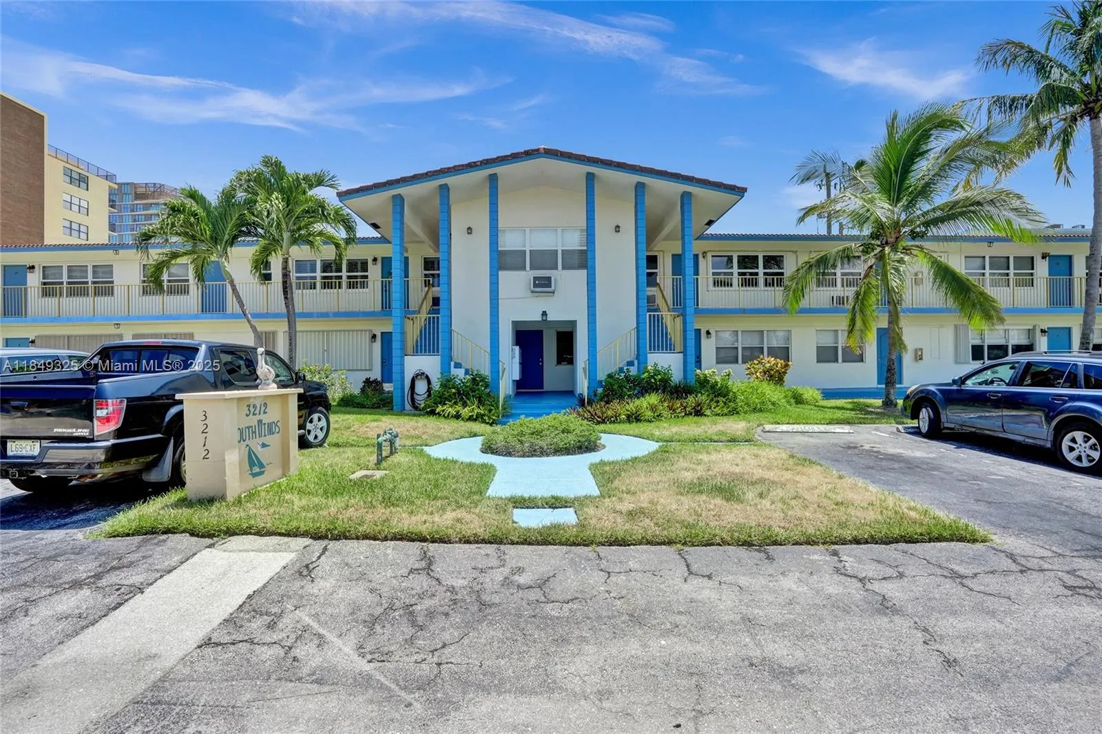 3212 NE 8th Ct, #16