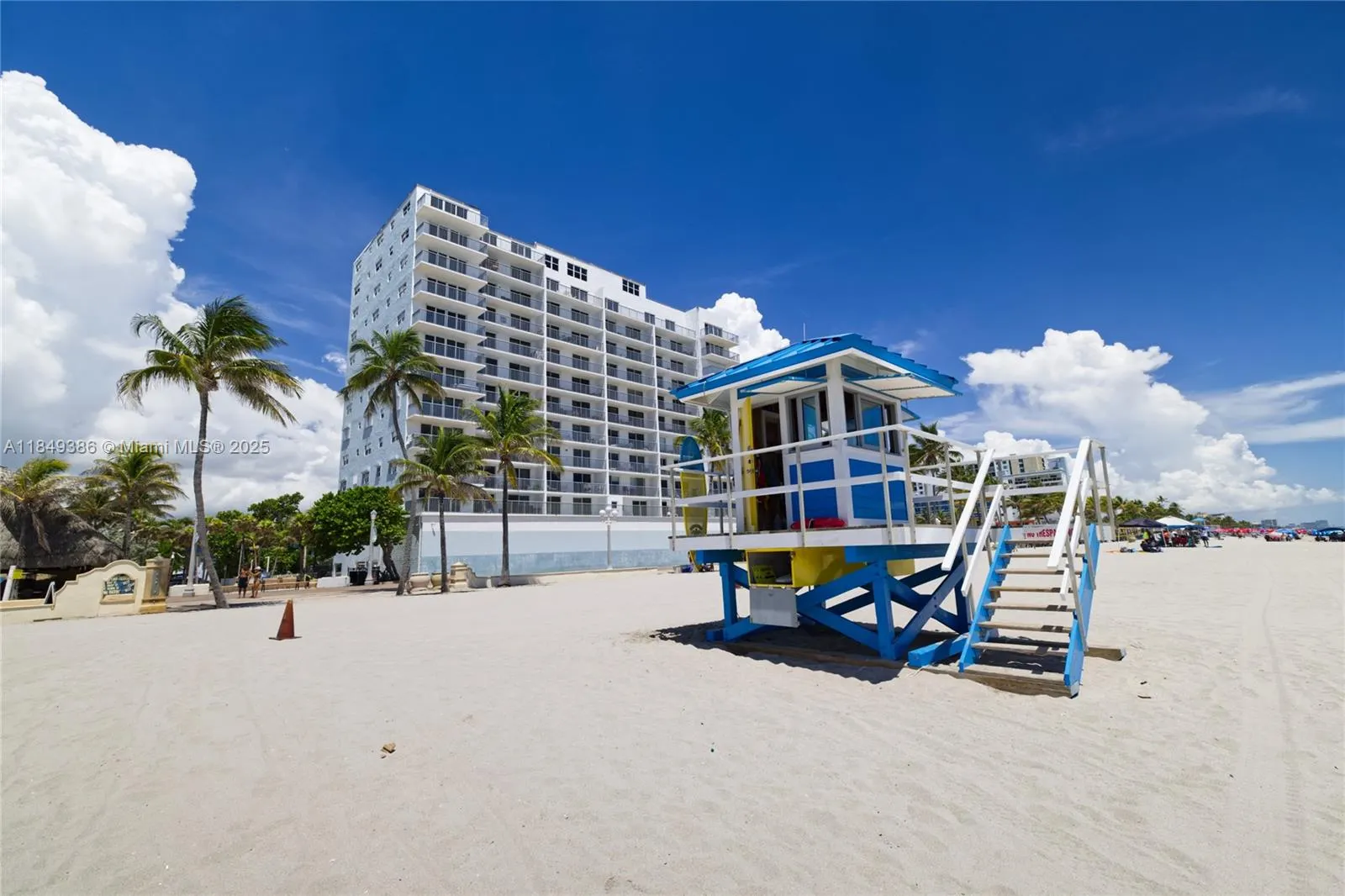 400 N Surf Rd, #1002