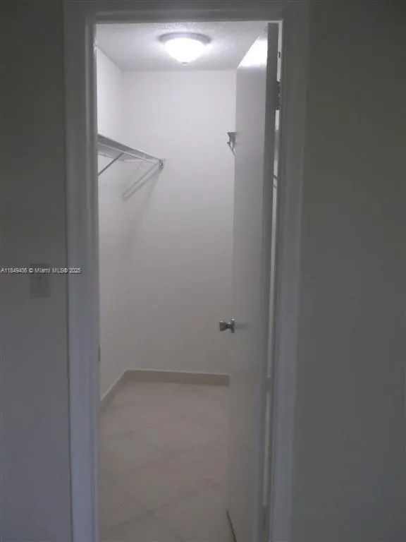 7777 Grande St