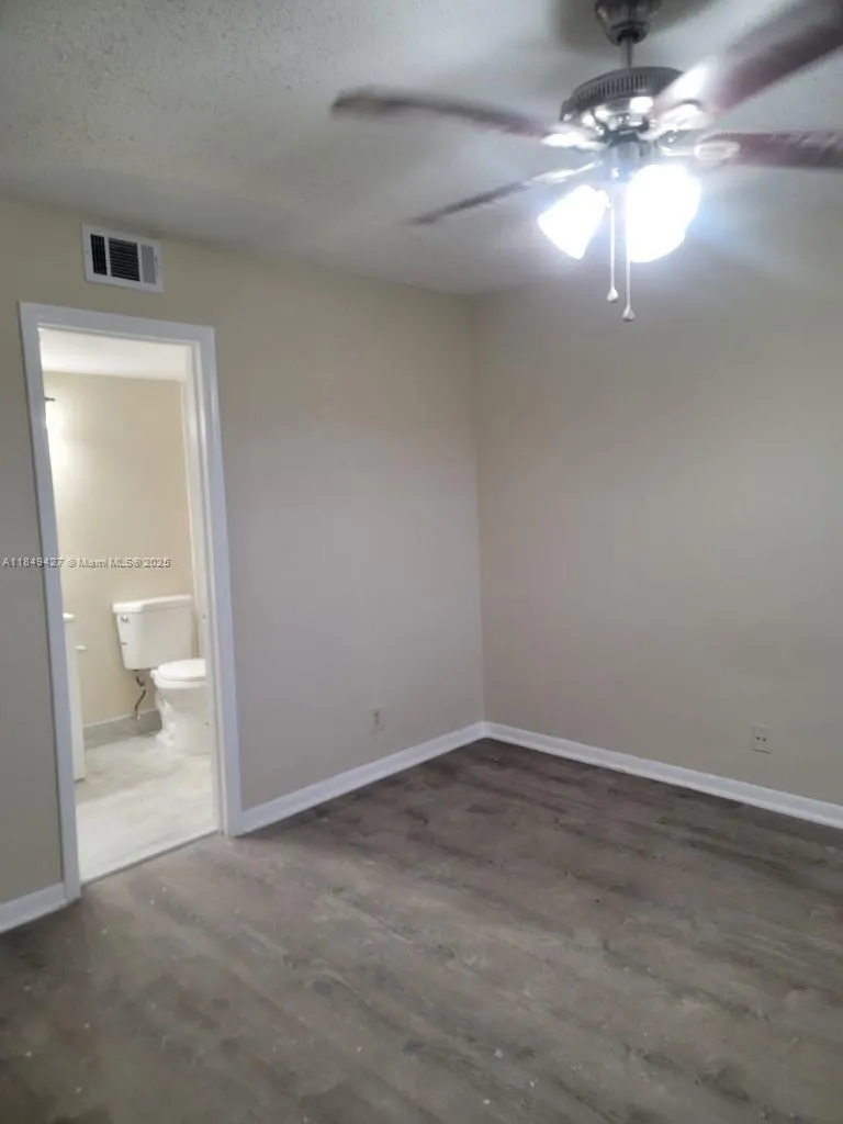 9928 Nob Hill Ct