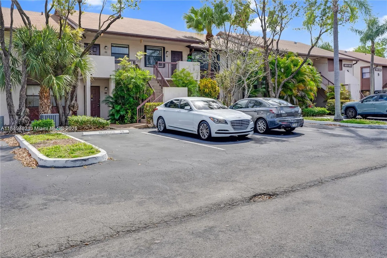 9928 Nob Hill Ct