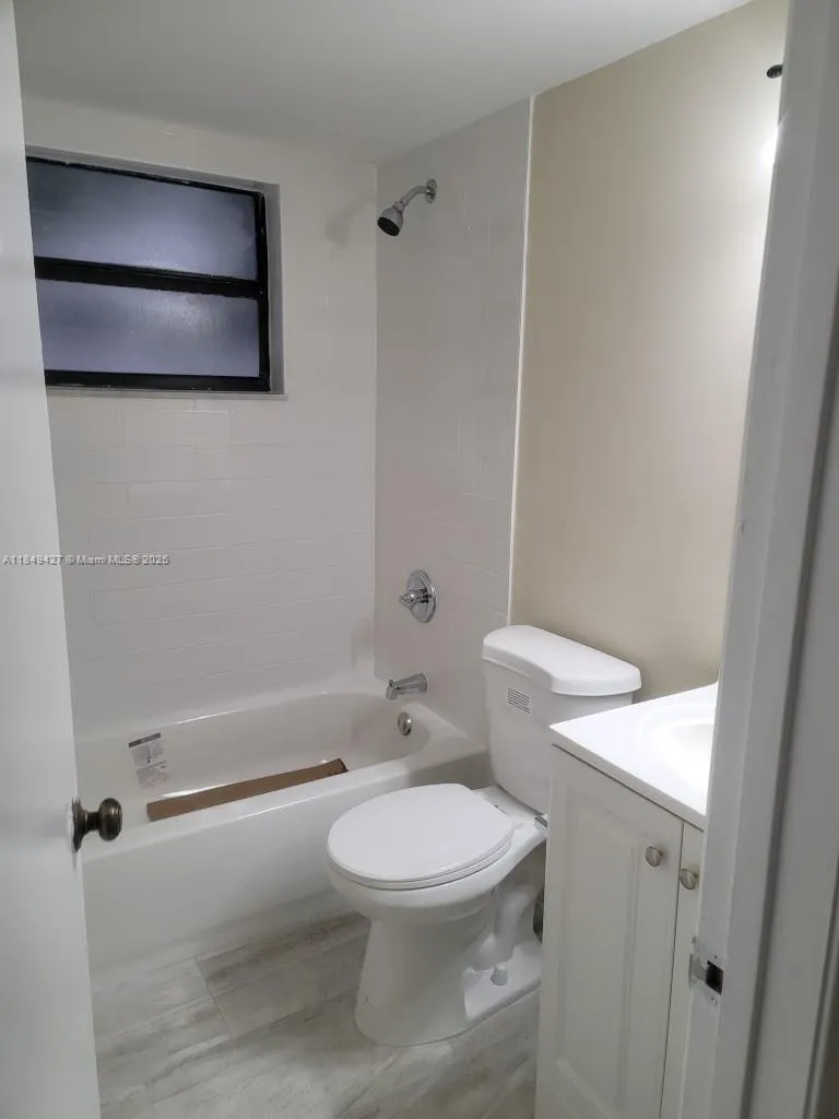 9928 Nob Hill Ct