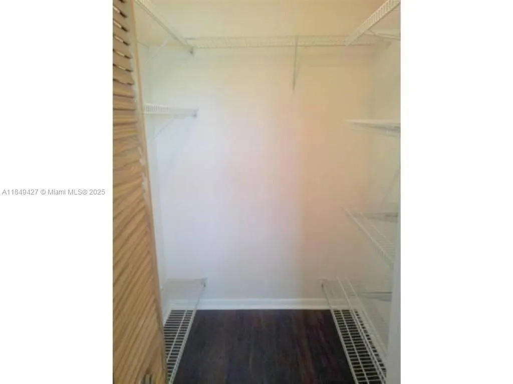 9928 Nob Hill Ct
