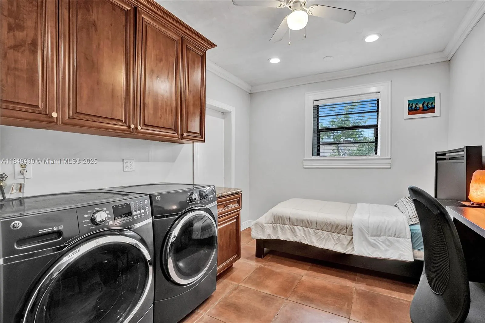 821 Oleander Dr