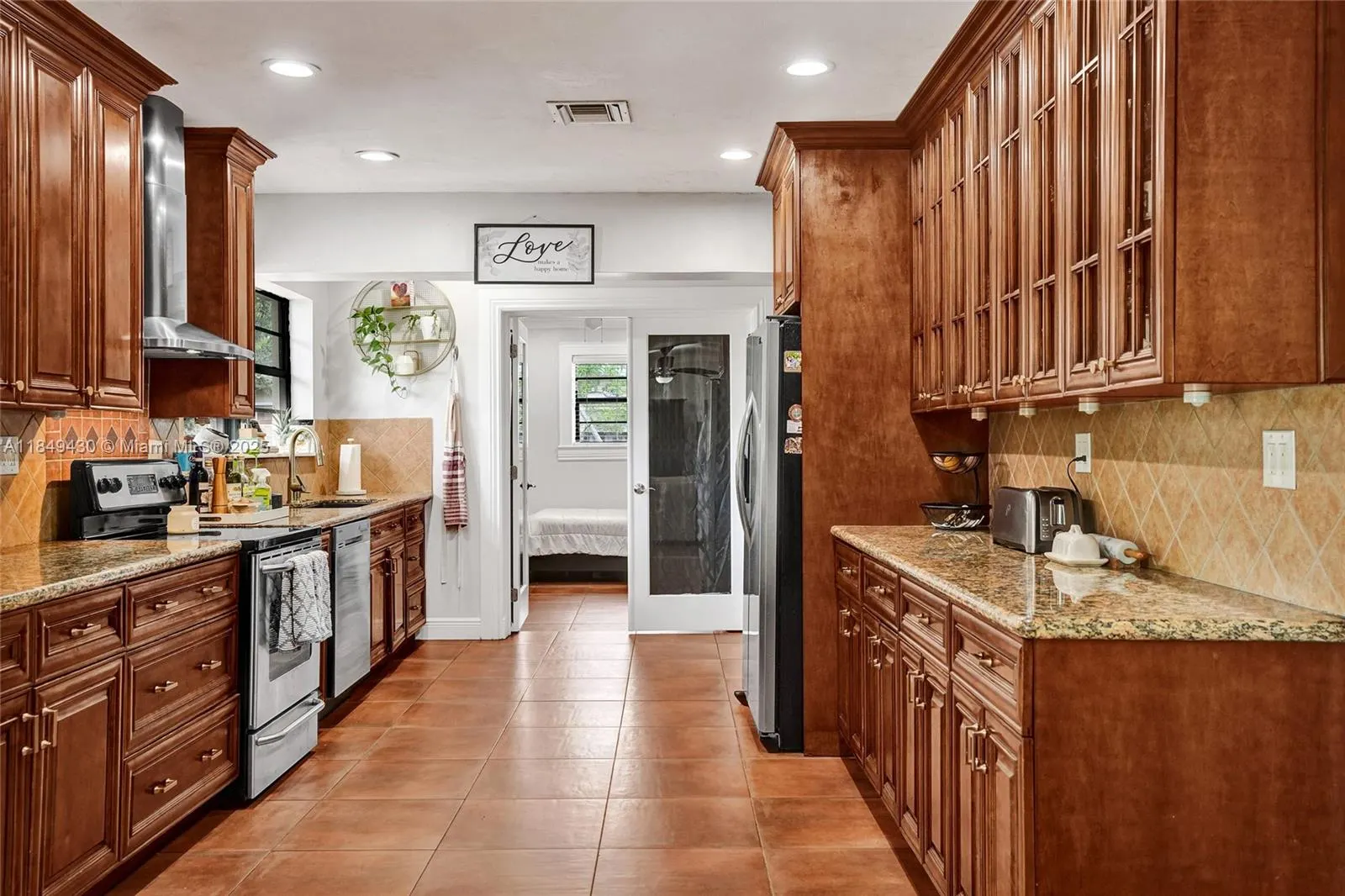 821 Oleander Dr