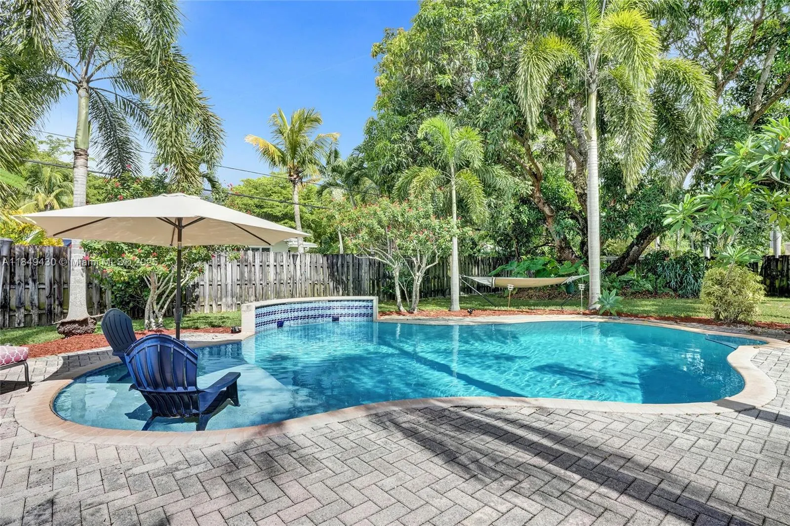 821 Oleander Dr