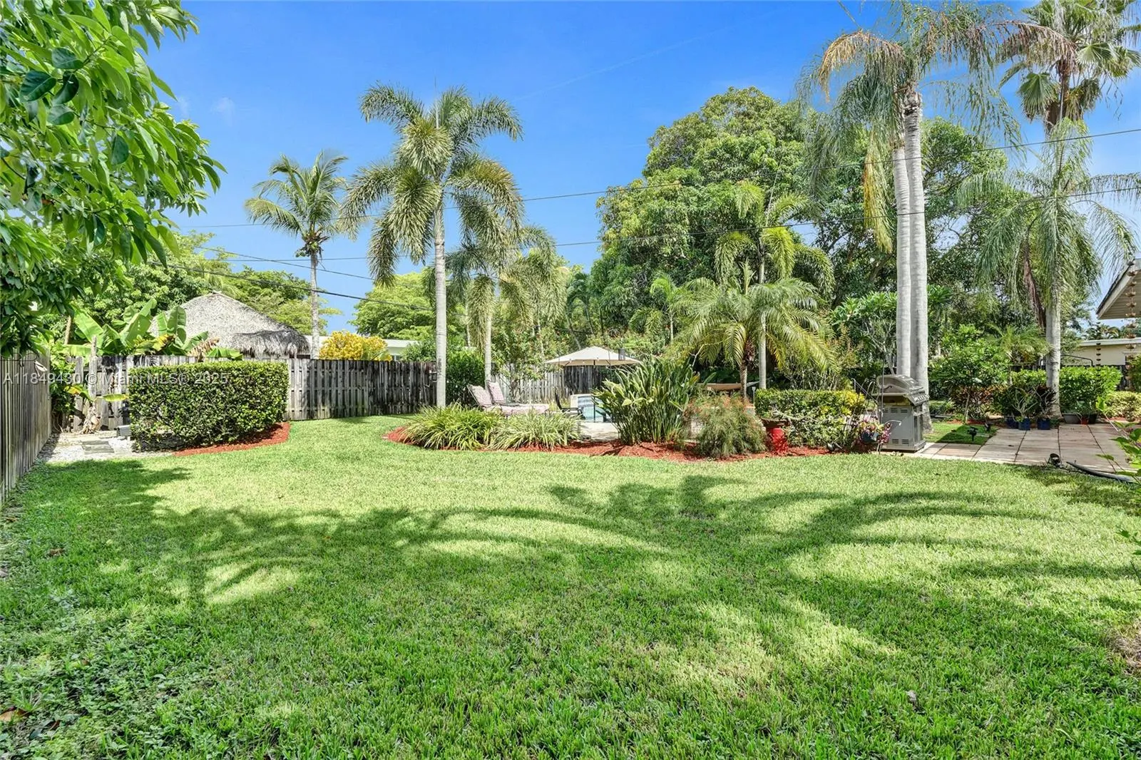 821 Oleander Dr