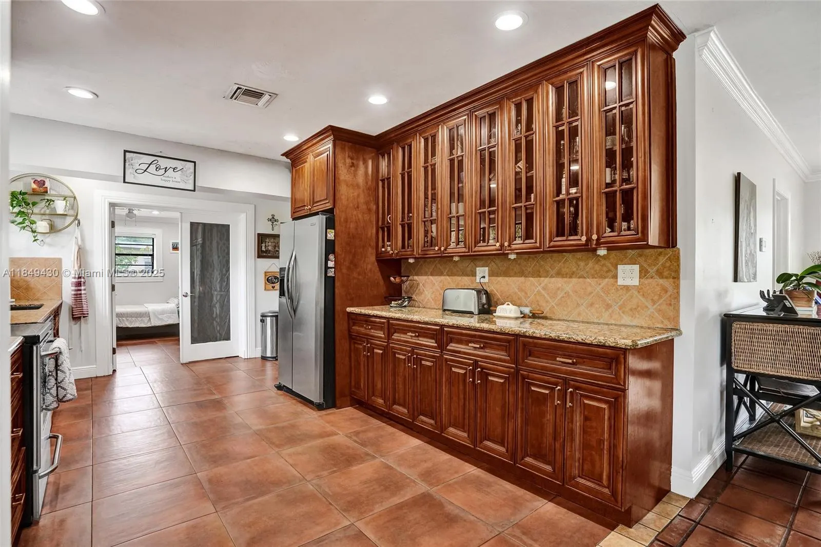 821 Oleander Dr