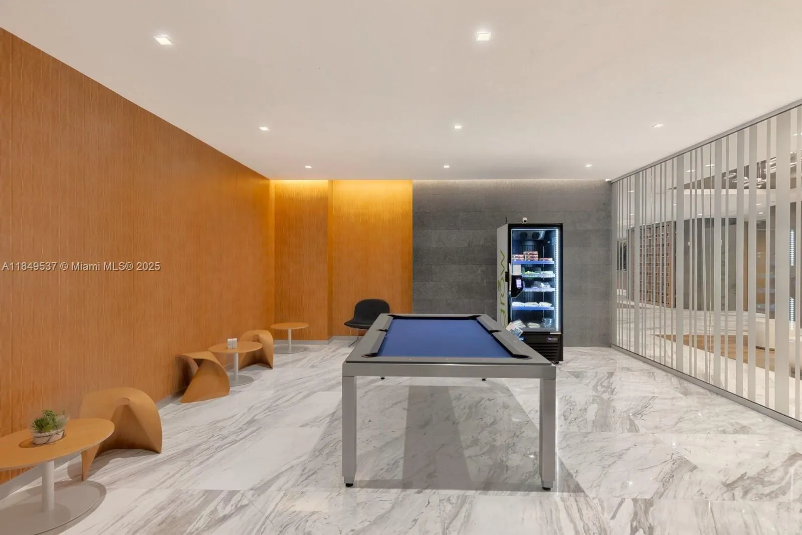 400 Sunny Isles Blvd, #1819