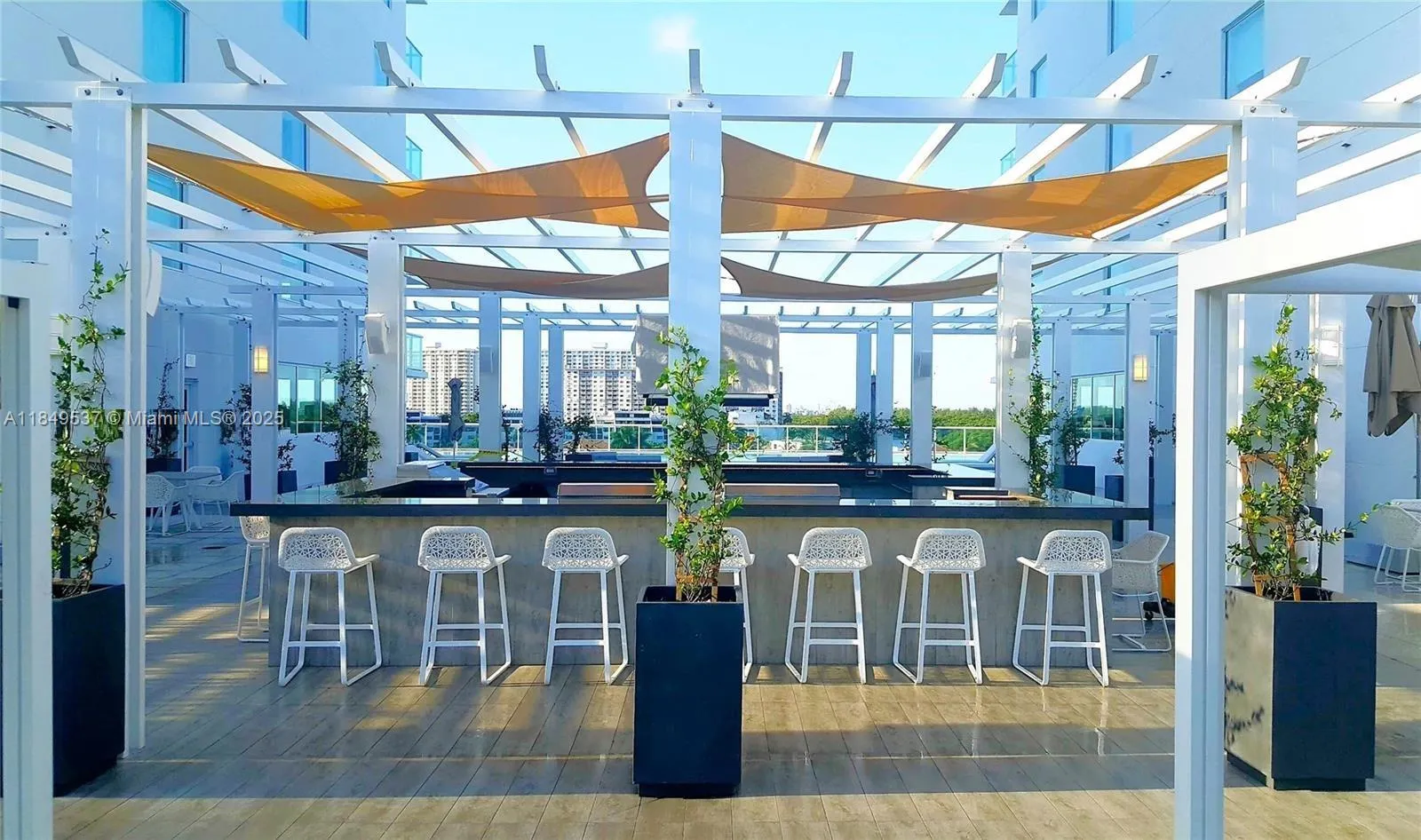400 Sunny Isles Blvd, #1819