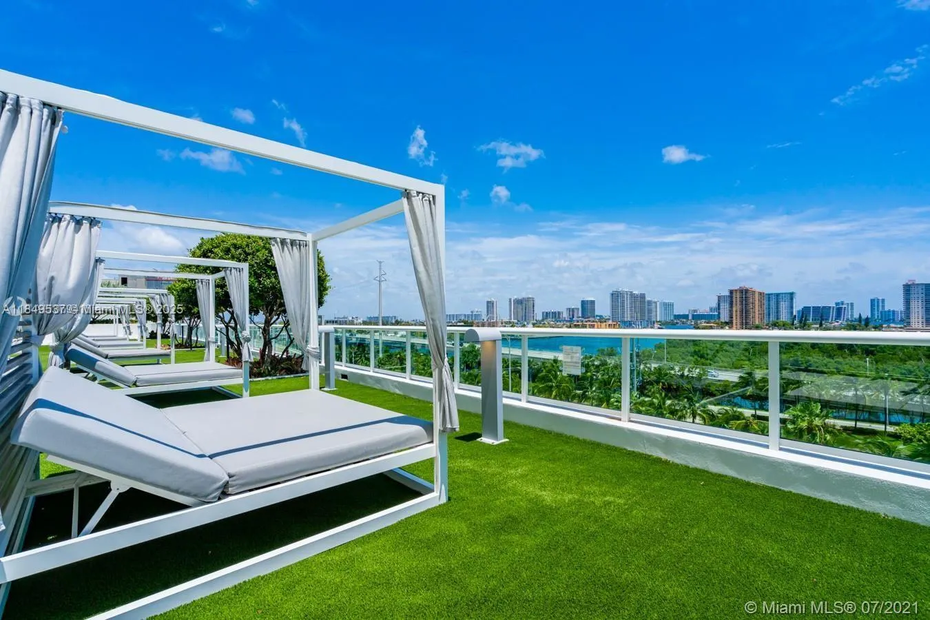 400 Sunny Isles Blvd, #1819
