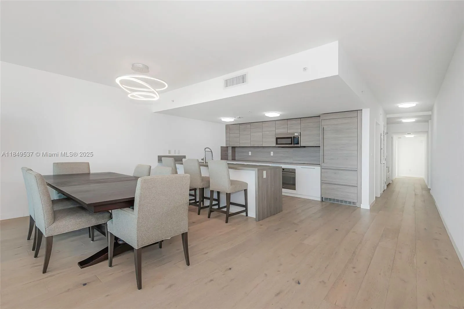 400 Sunny Isles Blvd, #1819