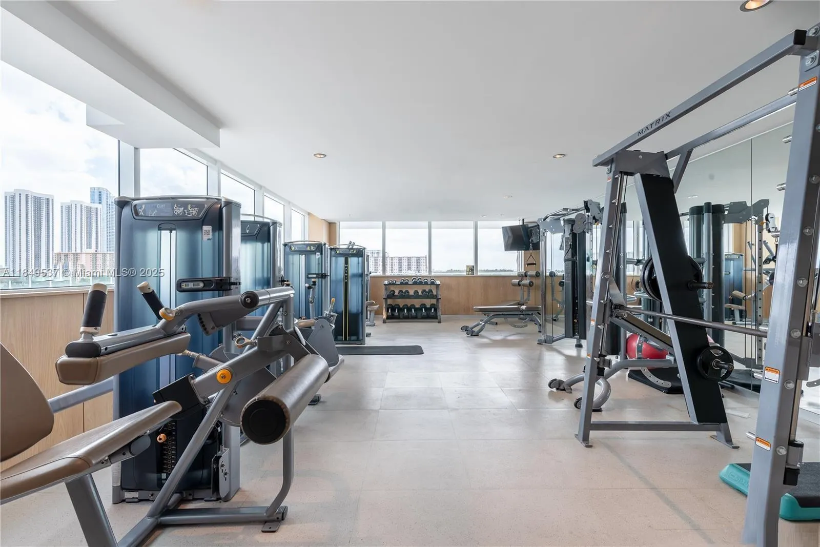 400 Sunny Isles Blvd, #1819