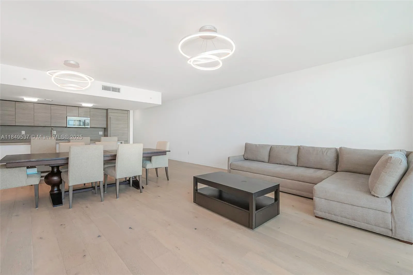 400 Sunny Isles Blvd, #1819