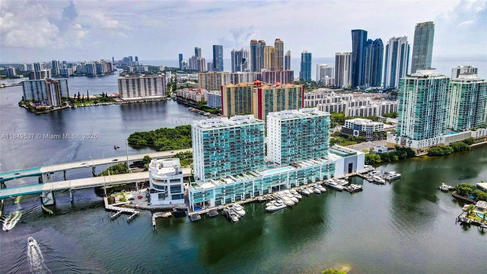 400 Sunny Isles Blvd, #1819
