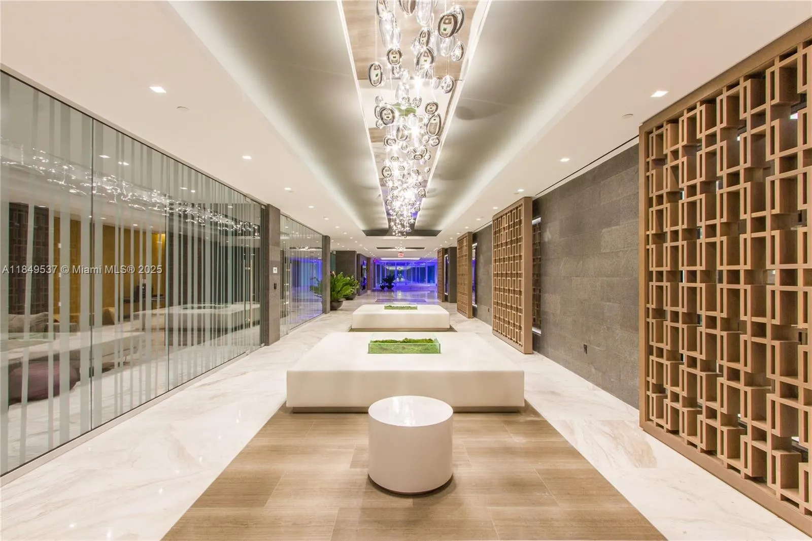 400 Sunny Isles Blvd, #1819