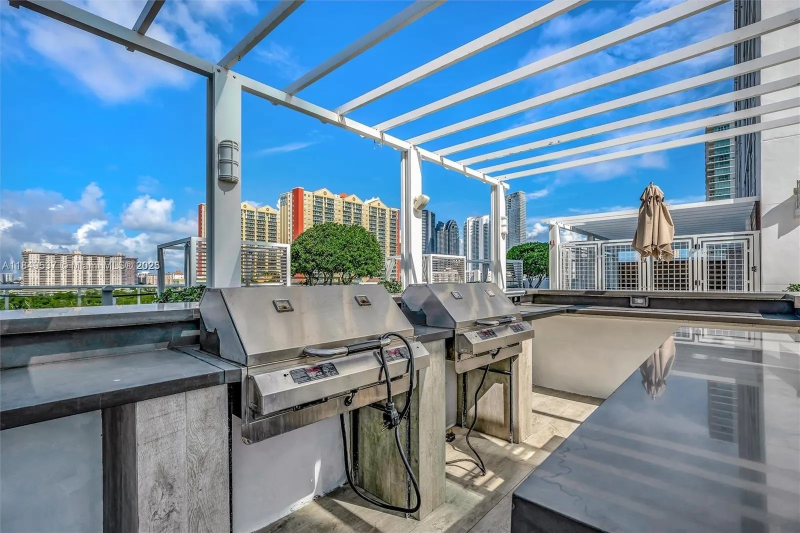 400 Sunny Isles Blvd, #1819