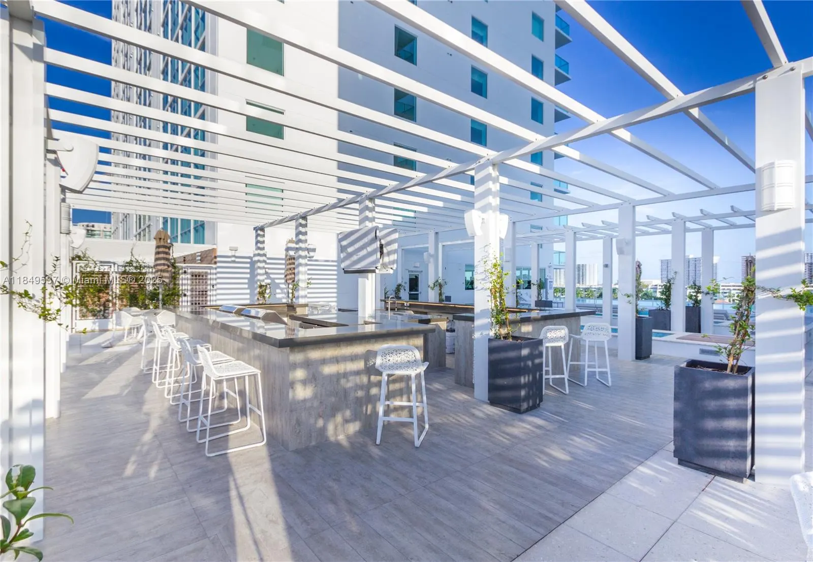 400 Sunny Isles Blvd, #1819
