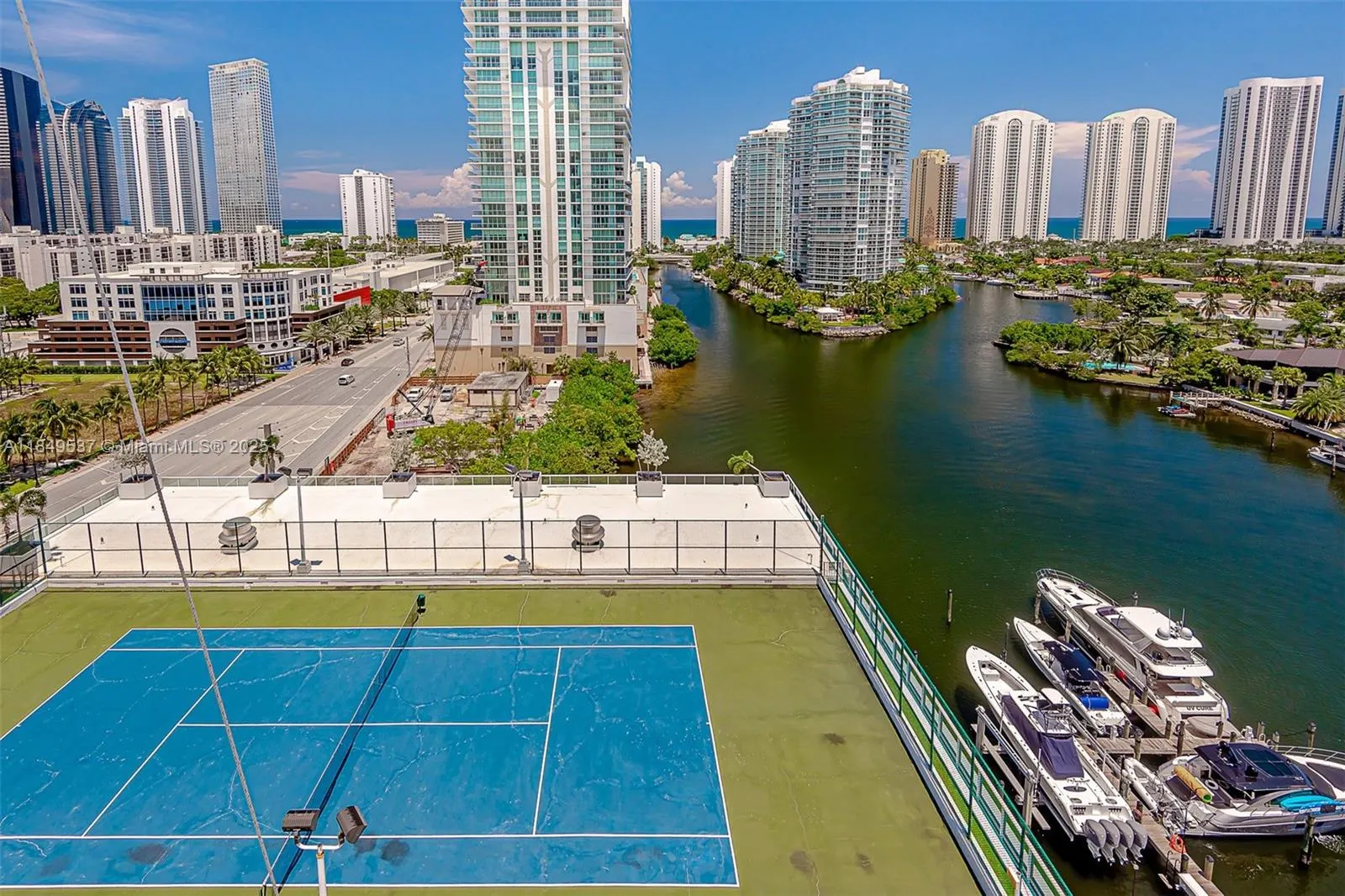 400 Sunny Isles Blvd, #1819
