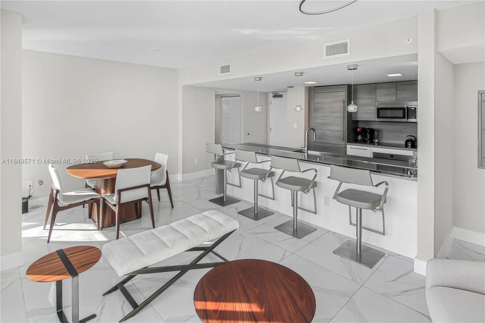 400 Sunny Isles Blvd, #307