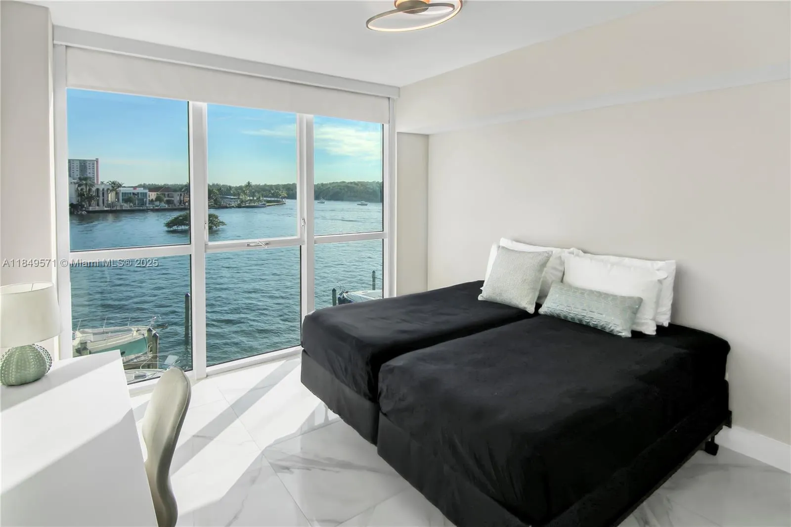 400 Sunny Isles Blvd, #307