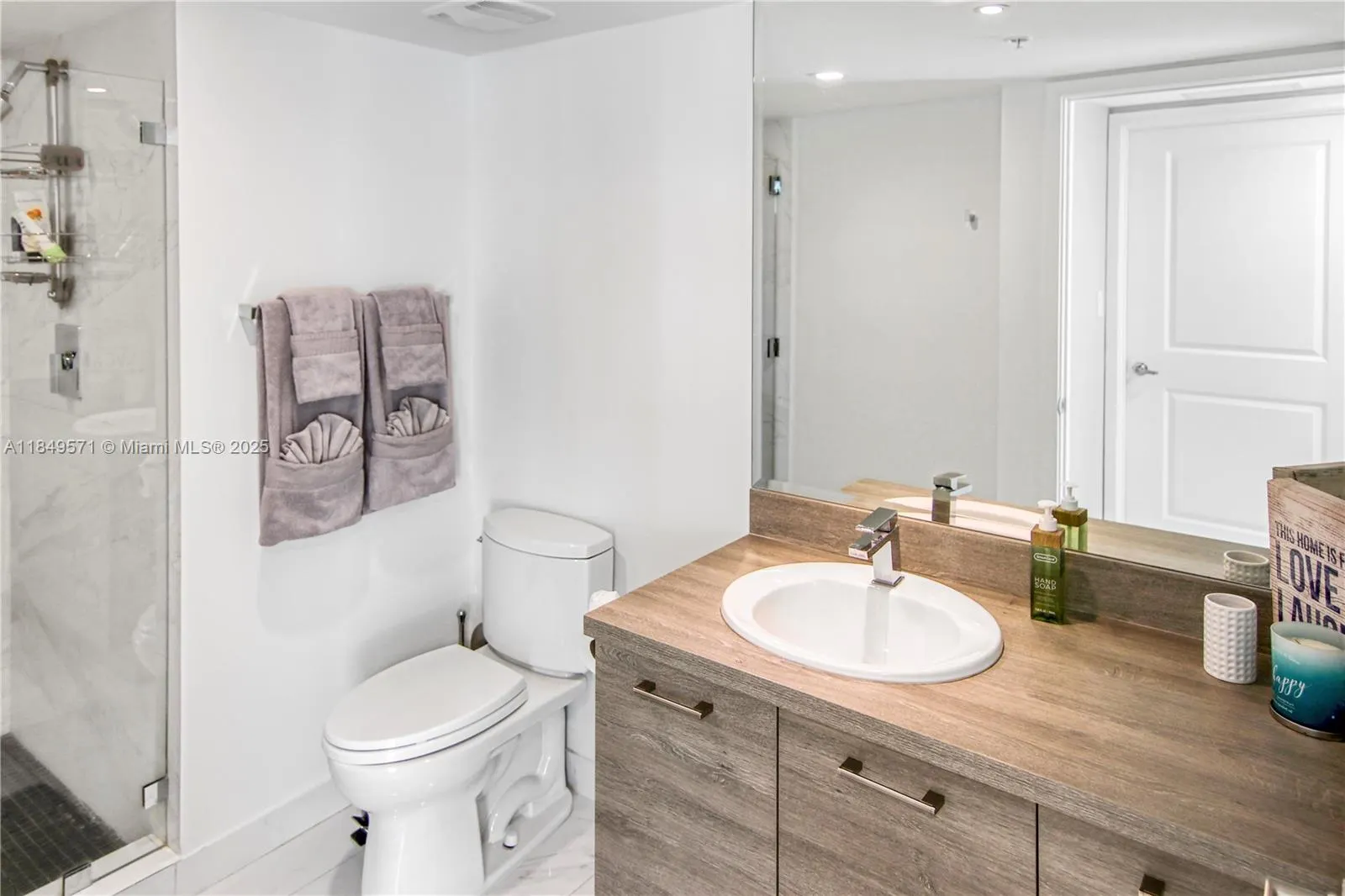 400 Sunny Isles Blvd, #307