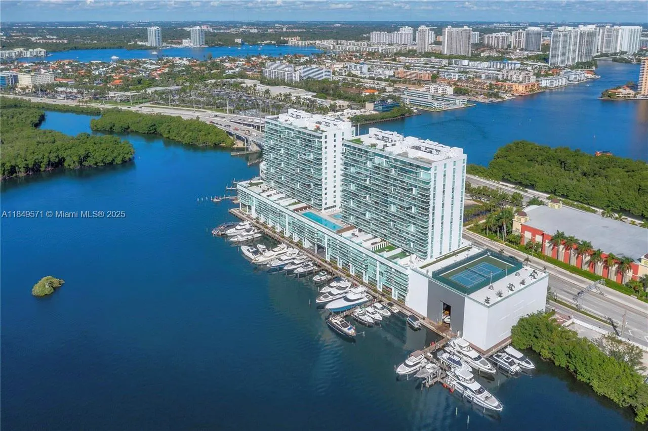 400 Sunny Isles Blvd, #307