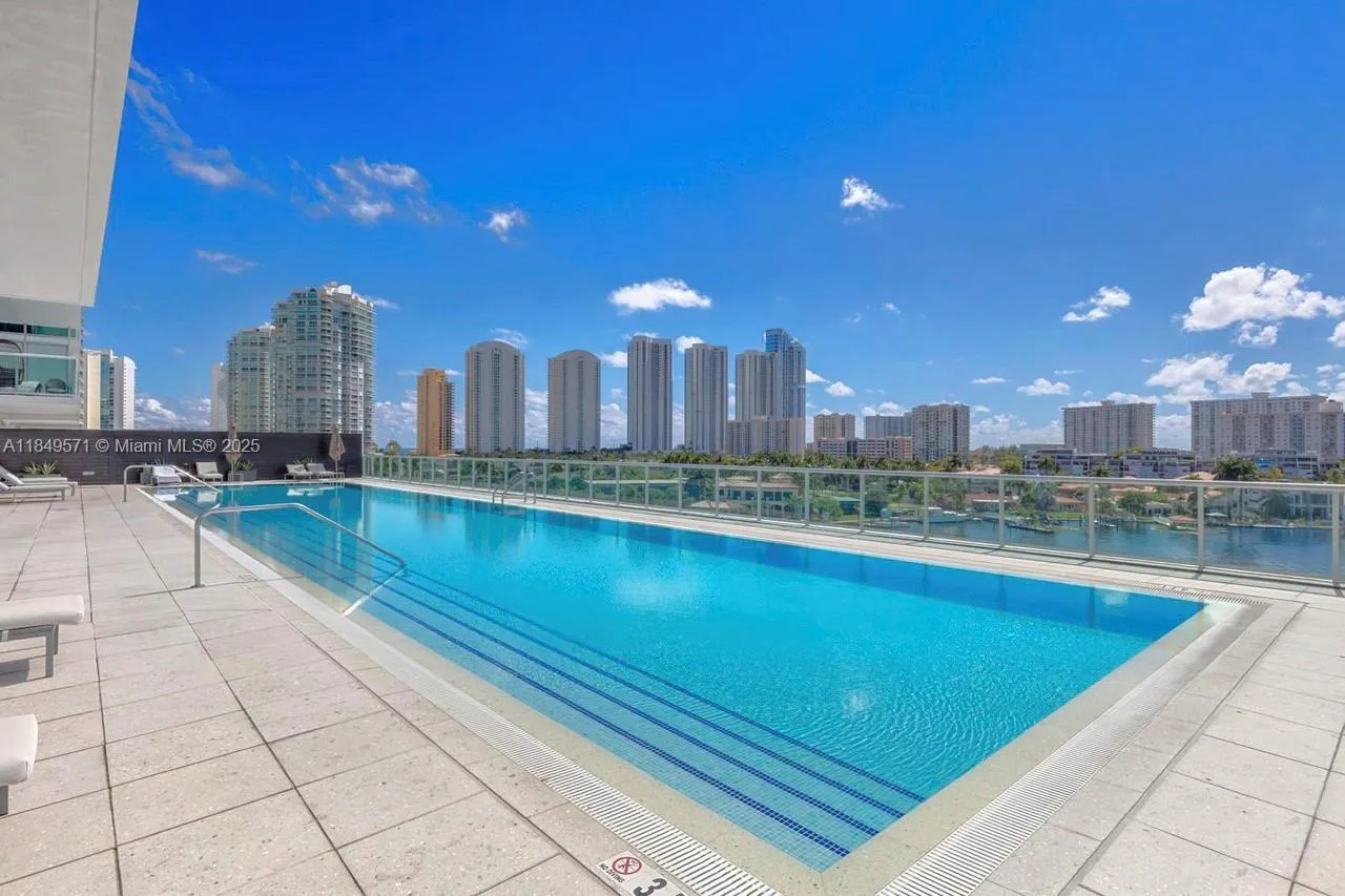 400 Sunny Isles Blvd, #307