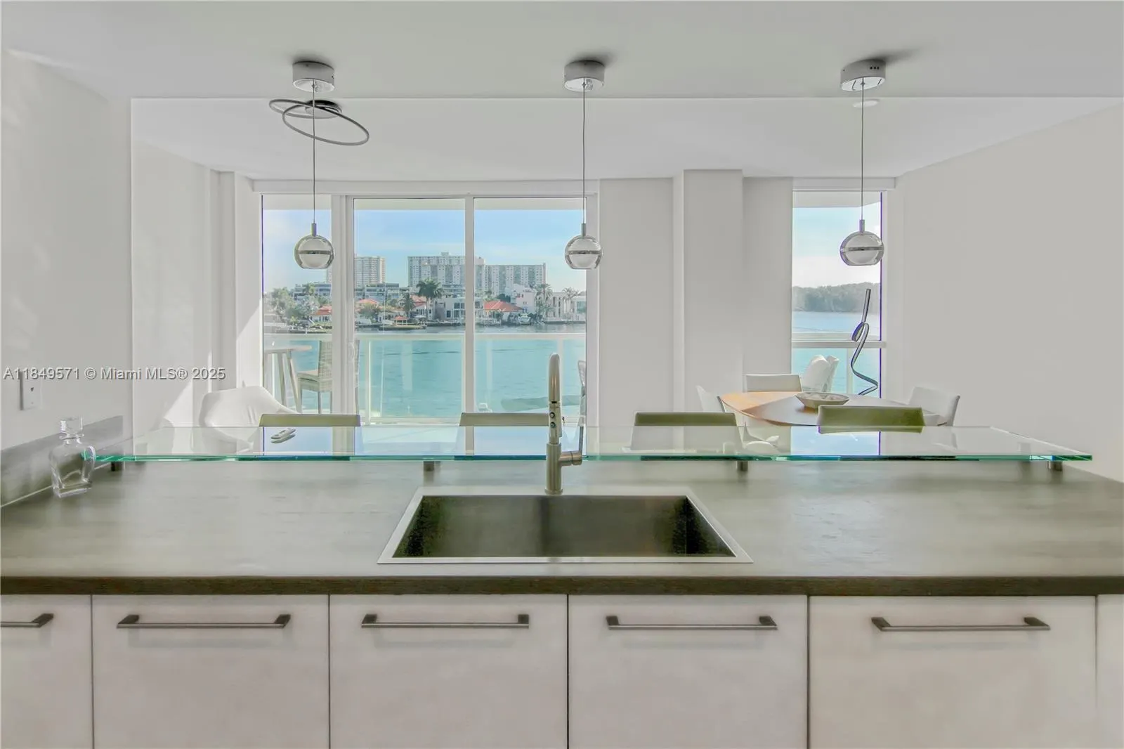 400 Sunny Isles Blvd, #307