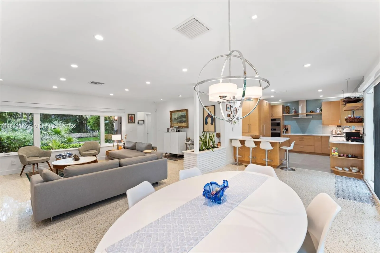 415 Garlenda Ave