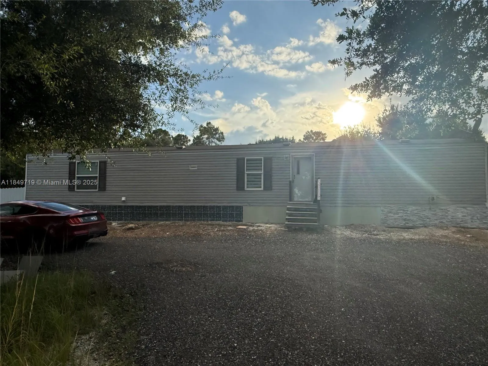 830 S KENNEL ST