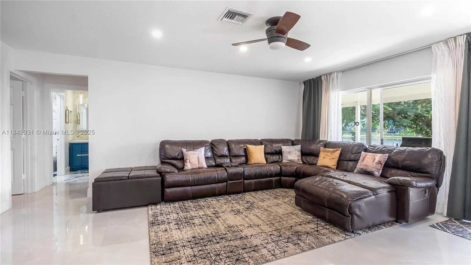 4025 Sapphire Ln, #4025