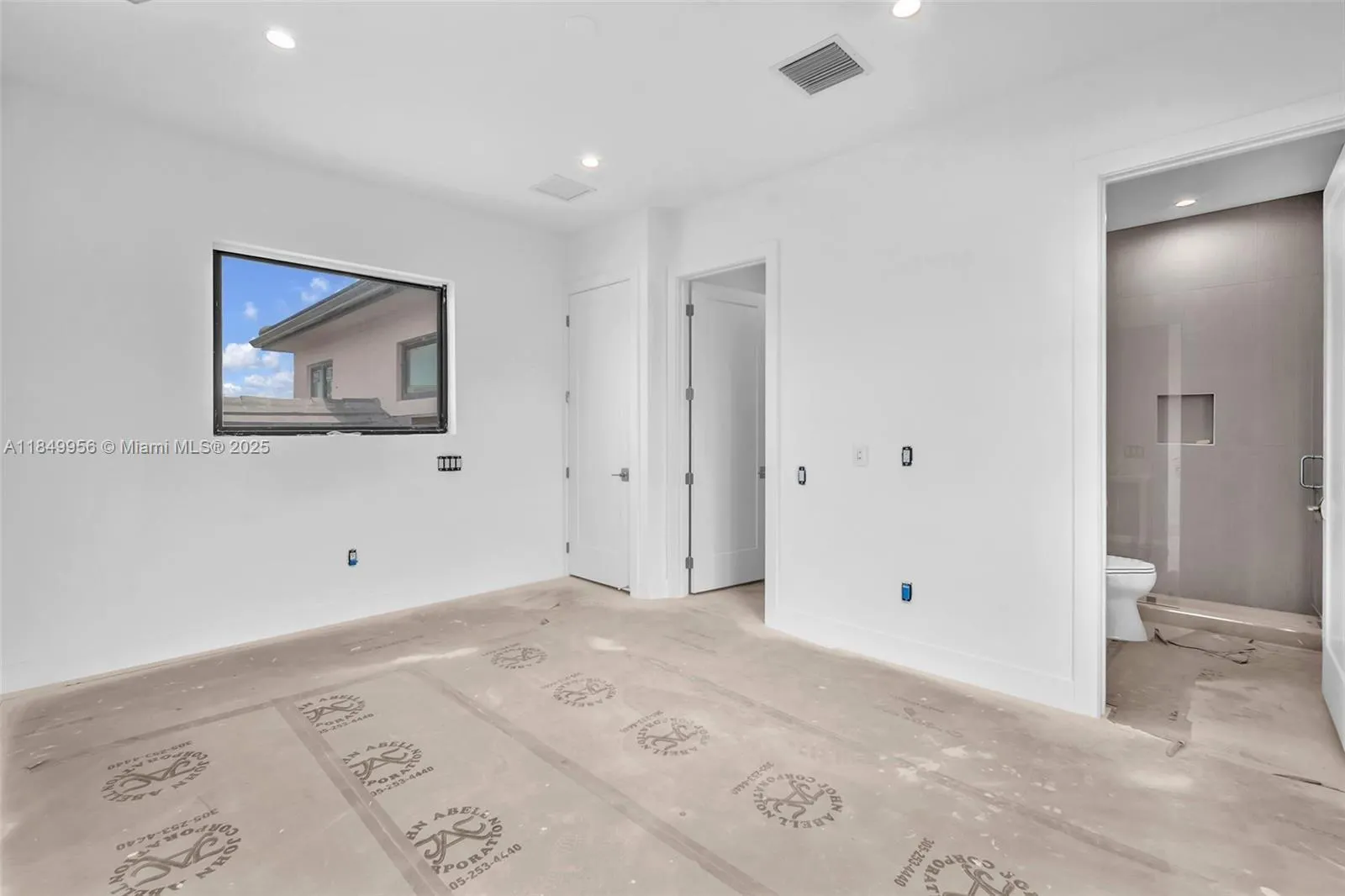 5718 W Ashwood Cir W