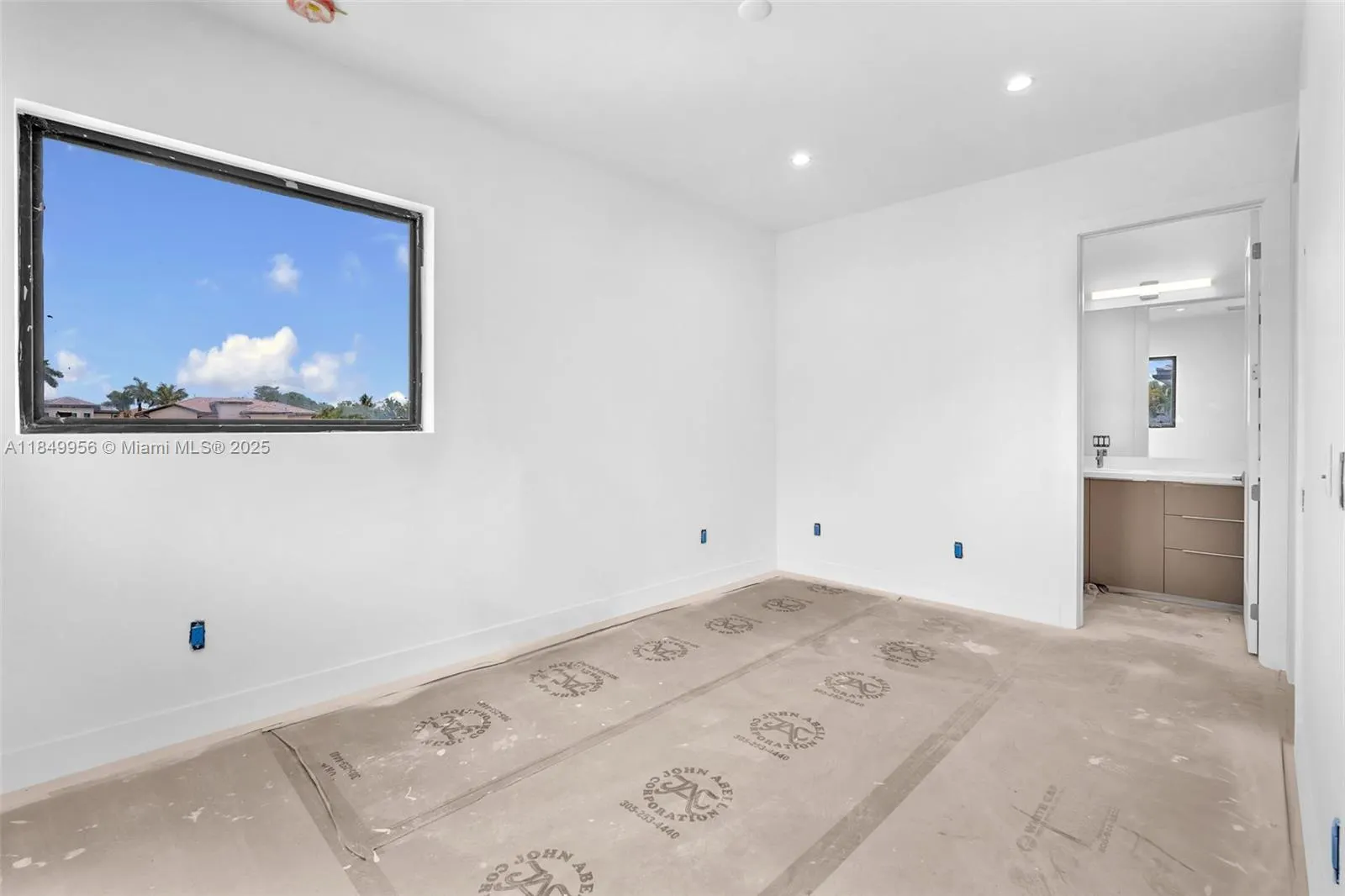 5718 W Ashwood Cir W