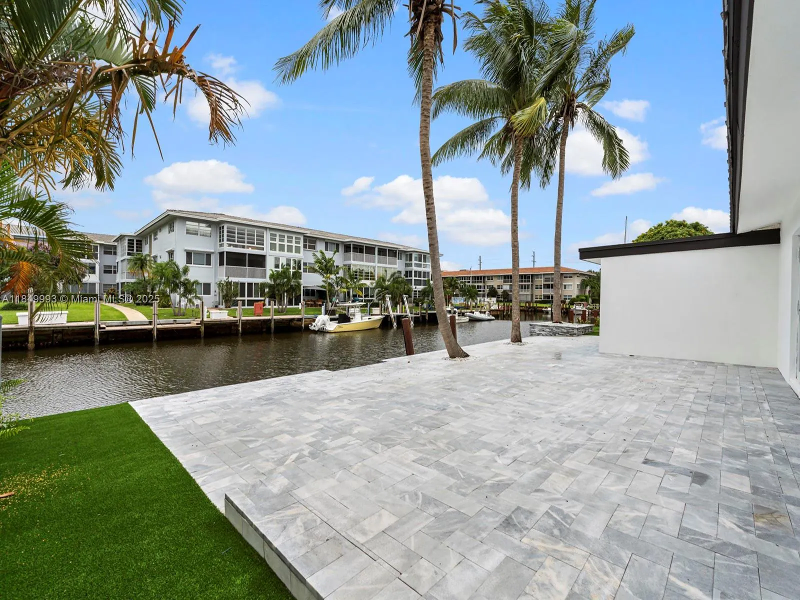 1007 Citrus Isle