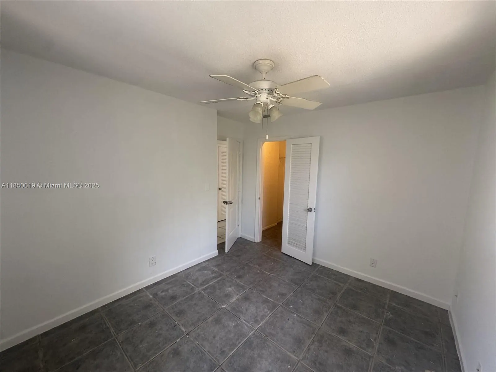 2609 NW 54th St