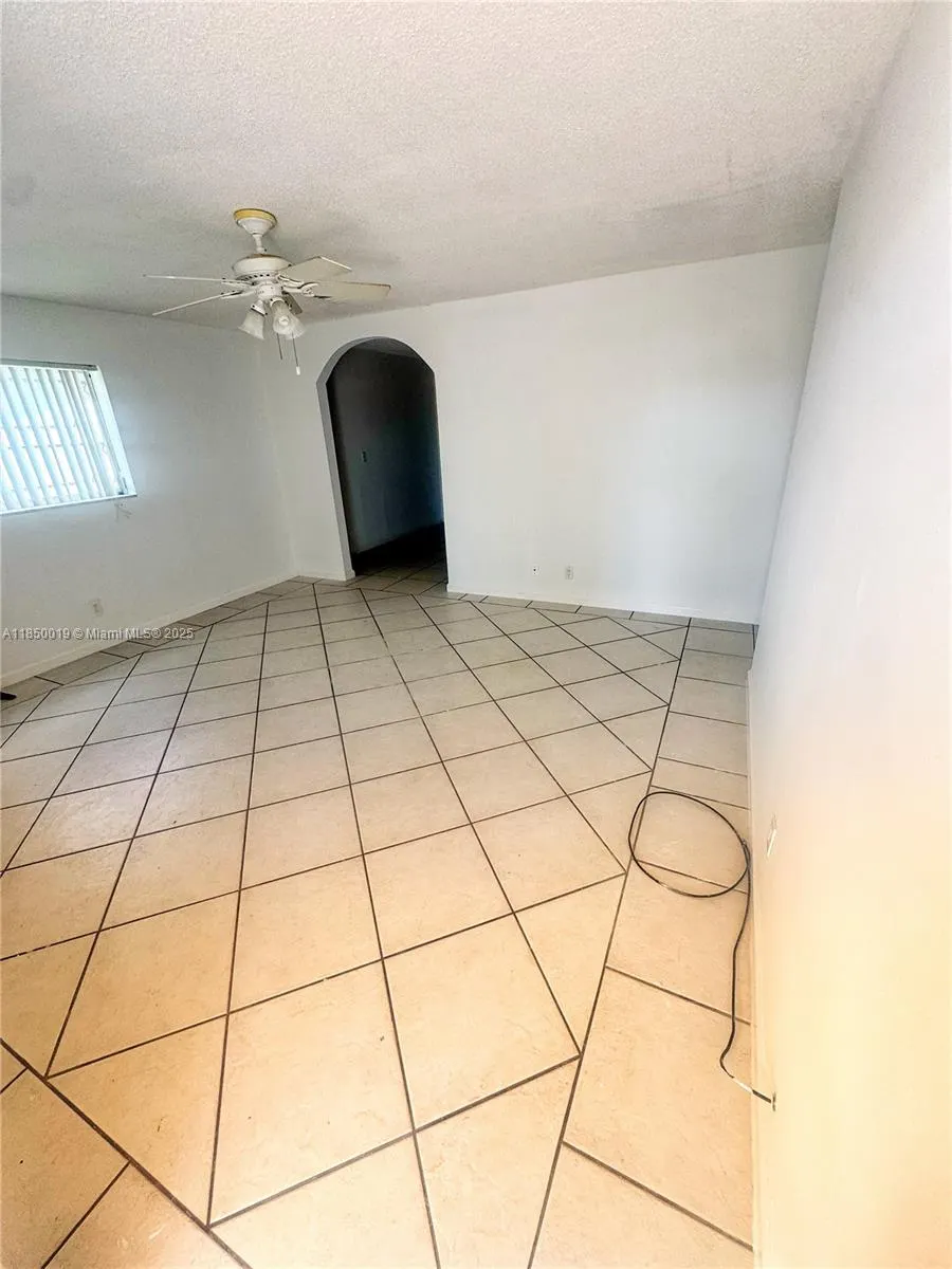 2609 NW 54th St