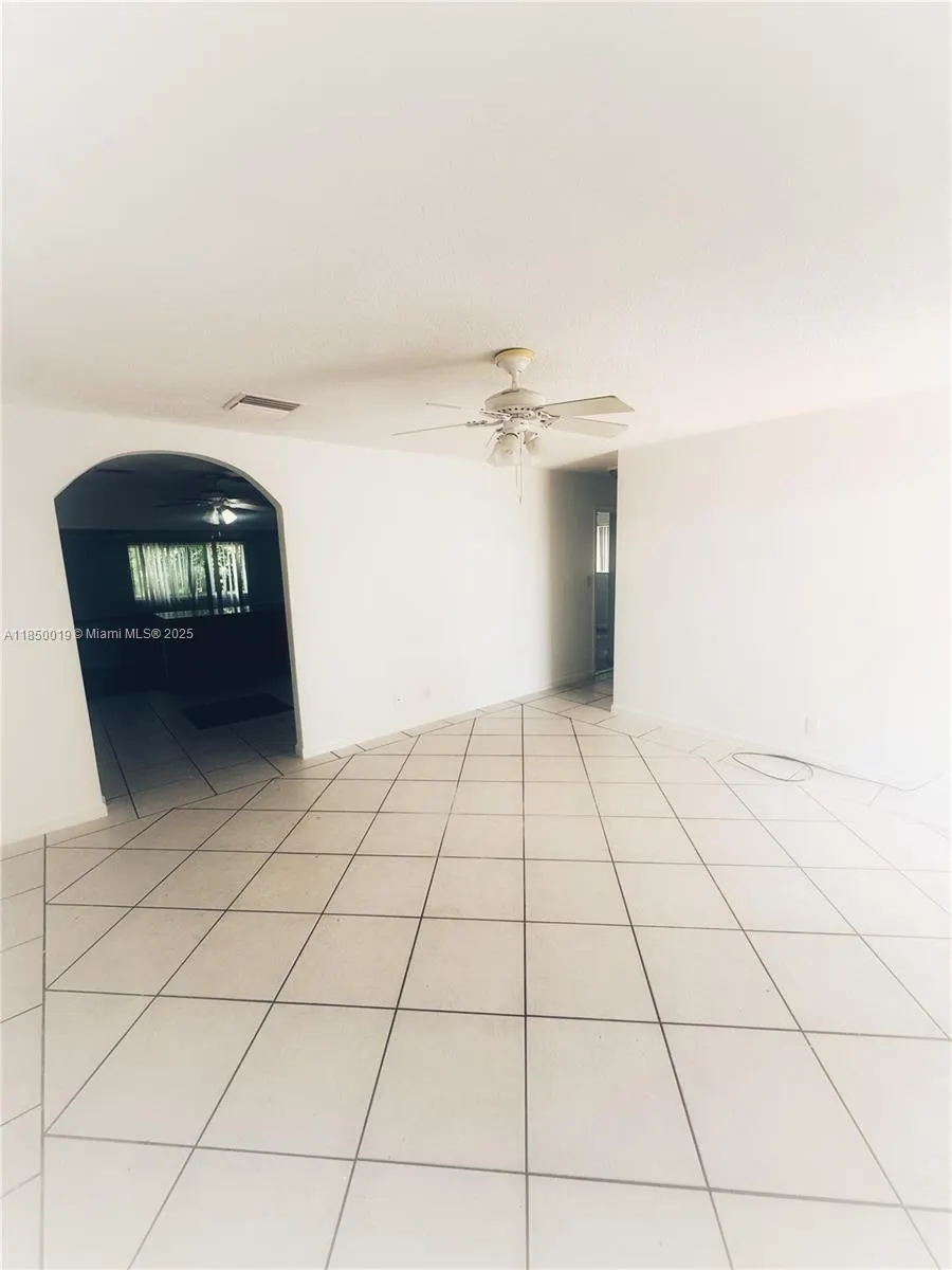 2609 NW 54th St