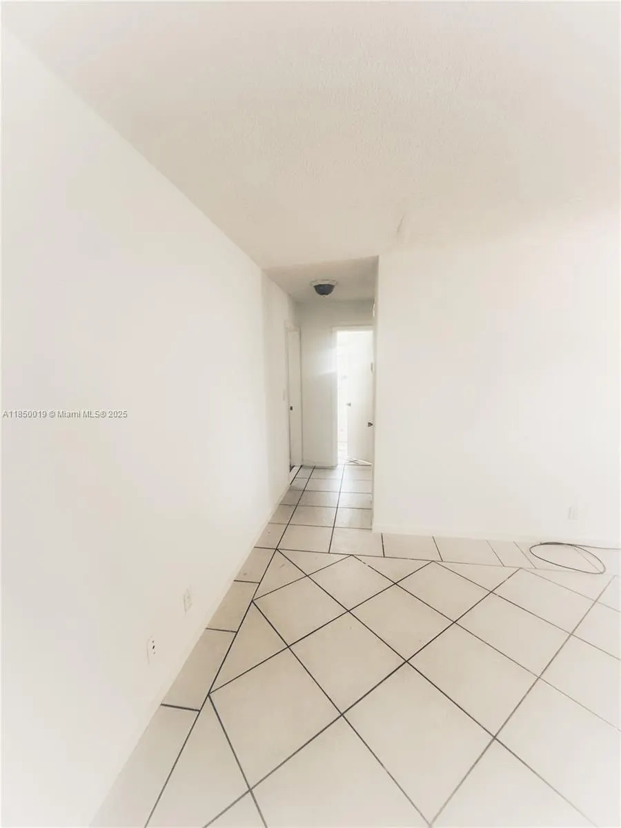 2609 NW 54th St