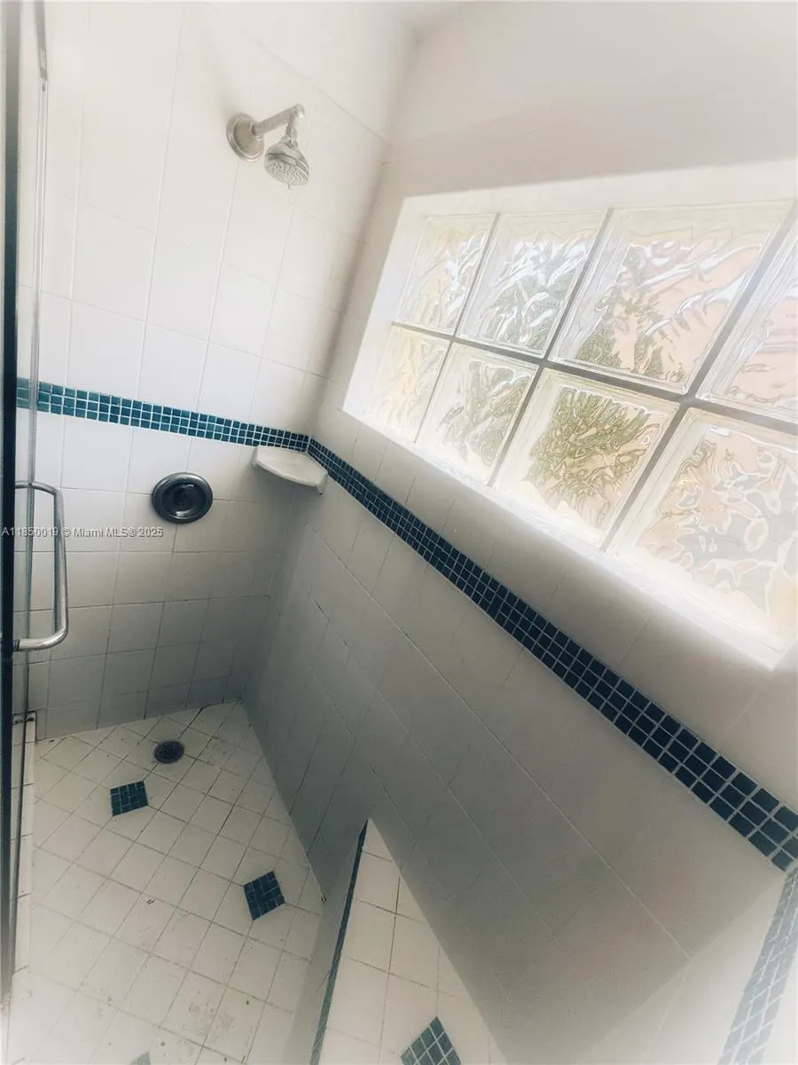 2609 NW 54th St