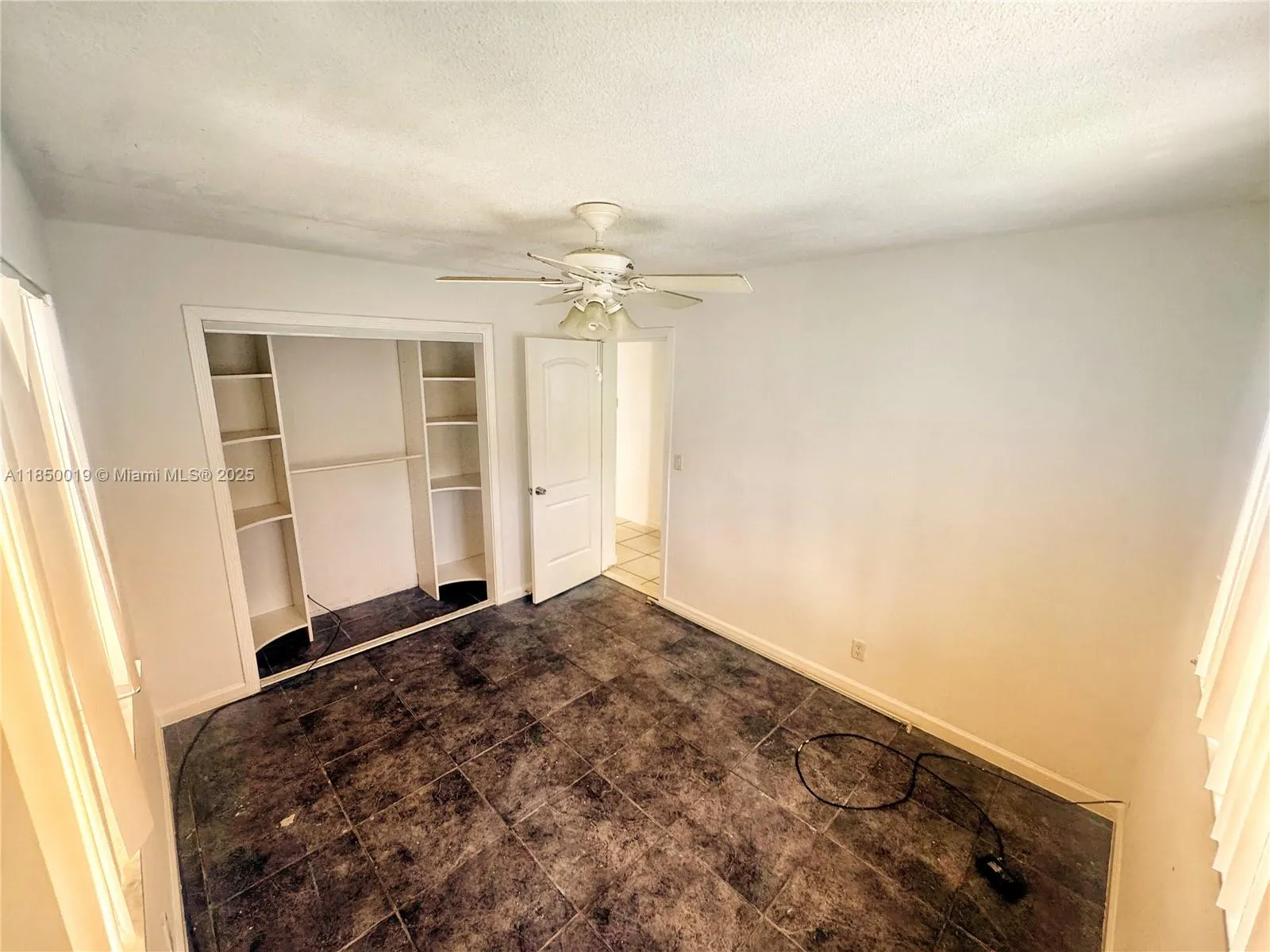 2609 NW 54th St