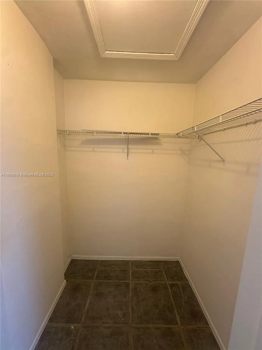 2609 NW 54th St