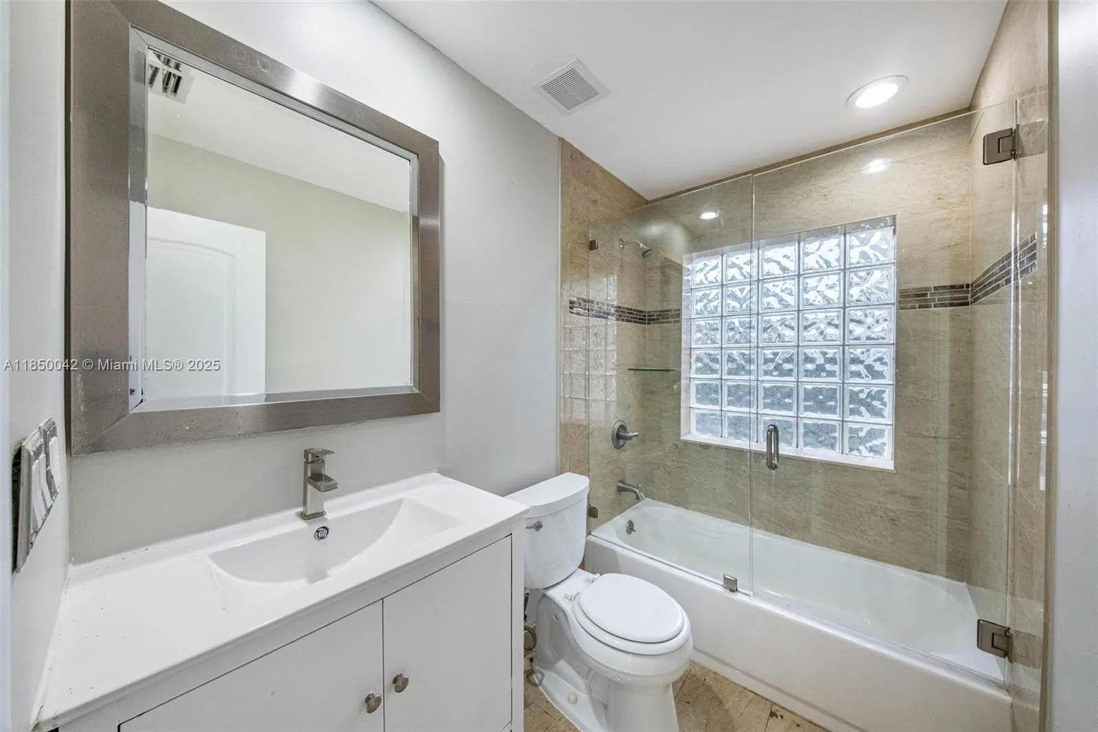 2708 SW 46th Ct