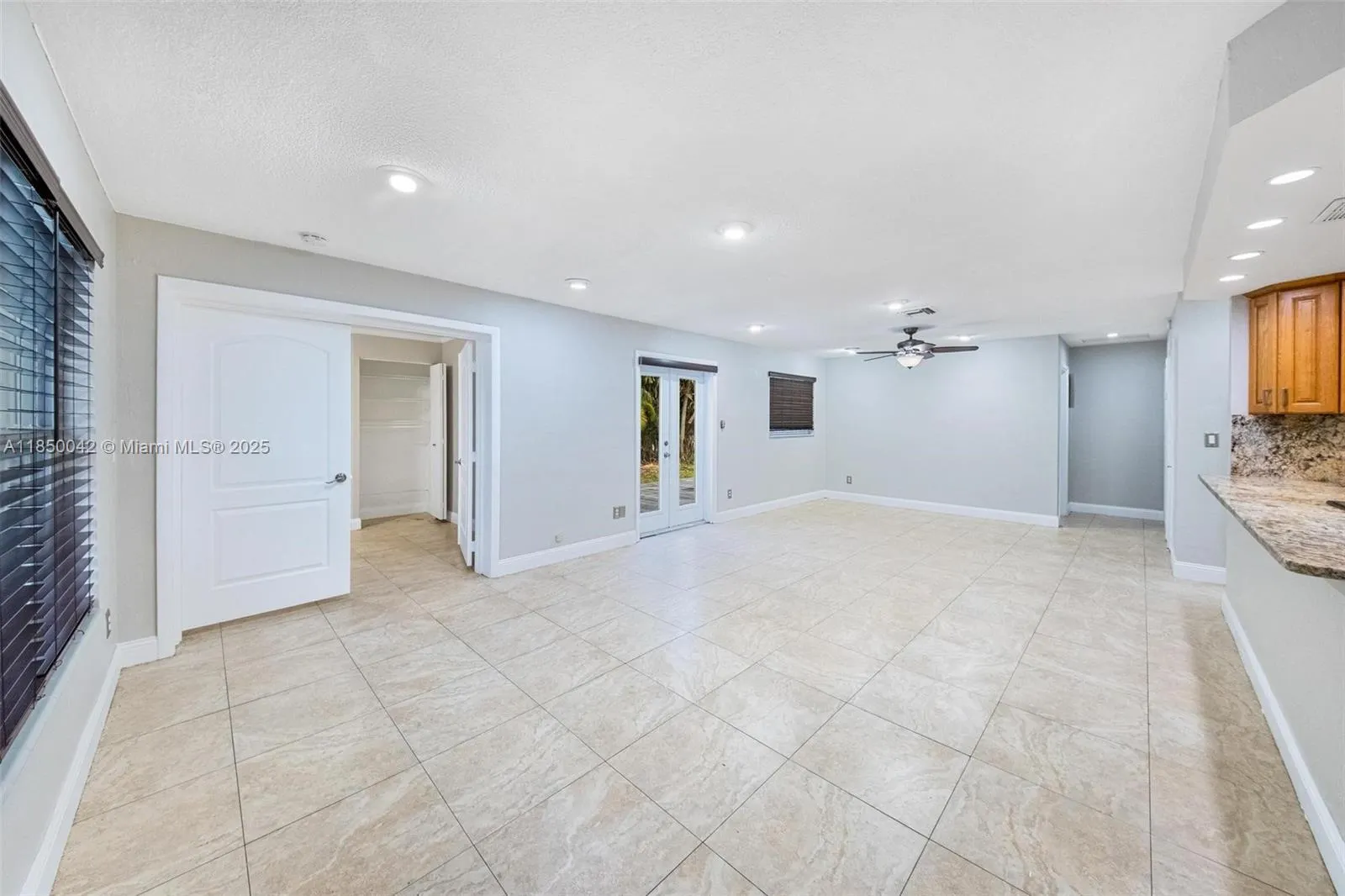 2708 SW 46th Ct