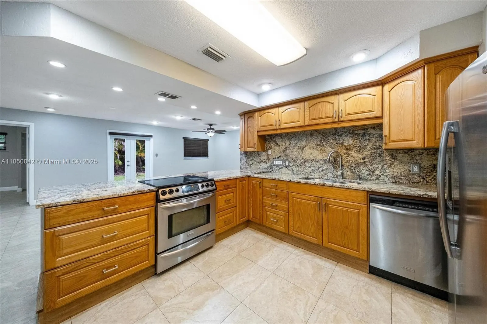2708 SW 46th Ct